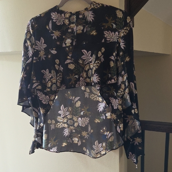 ALC Open Back Ruffle Detail Blouse - Picture 3 of 7